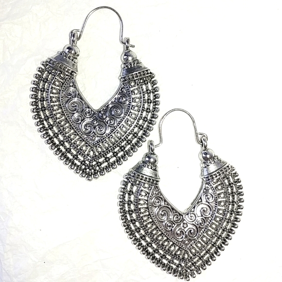 TRIBAL BOHO FANCY FILIGREE STYLE HOOP EARRINGS - SILVERTONE - Picture 4 of 4